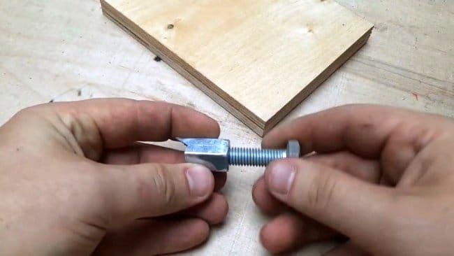 Пробойник посадочных отверстий для гаек и болтов своими руками