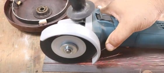 Electronic dependence - homemade mini hydroelectric power plants