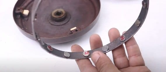 Electronic independence - homemade mini hydroelectric power plants