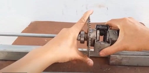 Miniature, budget differential for light vehicles