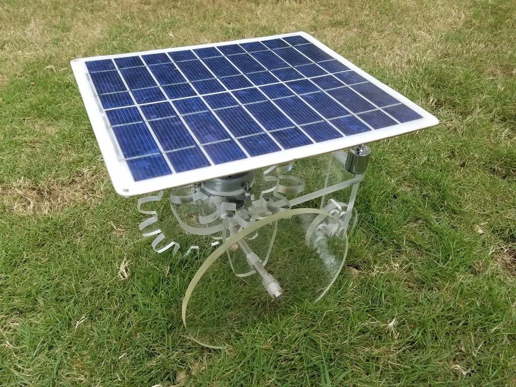 Самоходная тележка с питанием от солнечной панели