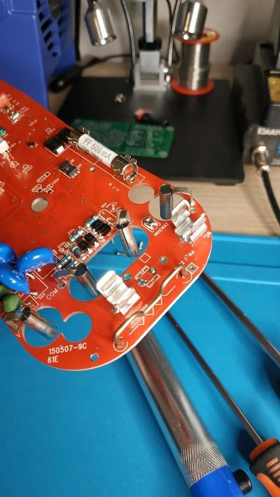 Modification of the multimeter for current and voltage protection
