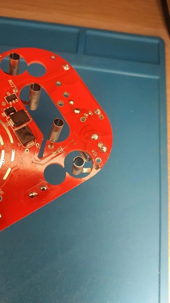Modification of the multimeter for current protection and voltage