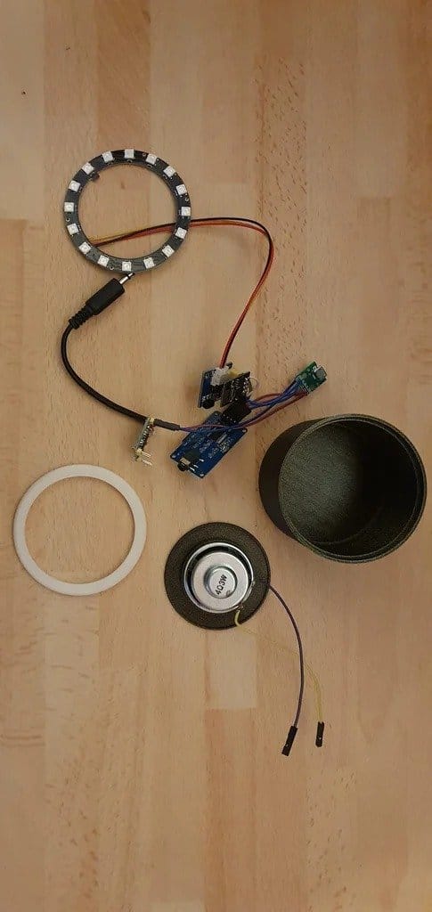 Doorbell with different notification methods