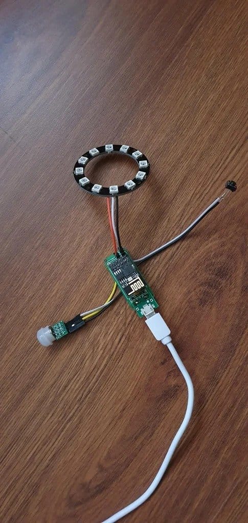 Doorbell with different notification methods