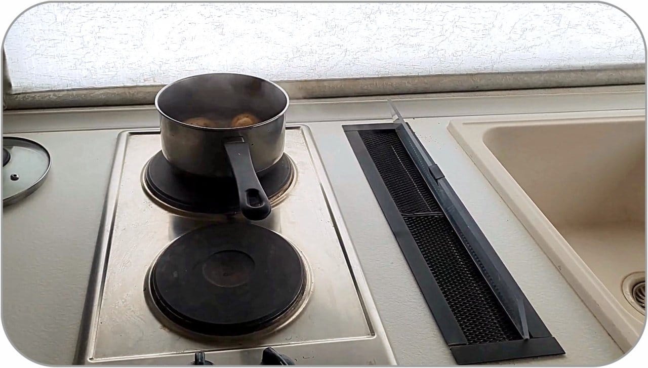 Как правильно сделать вентиляцию на кухне с вытяжкой: инструкция + видео