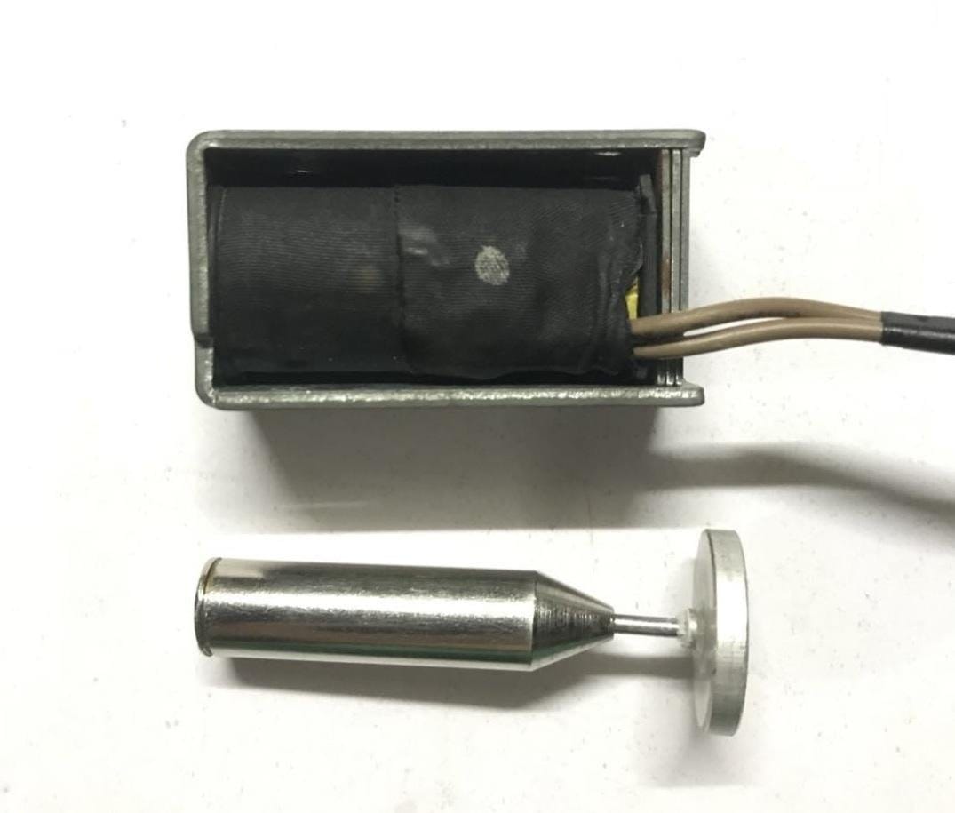 Magnetic levitation using the solenoid coil