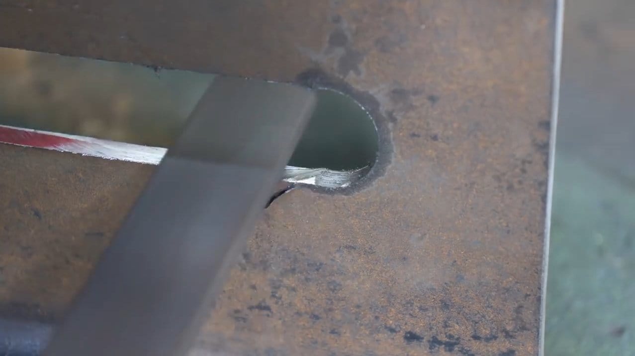How to make a lathe from a grinder
