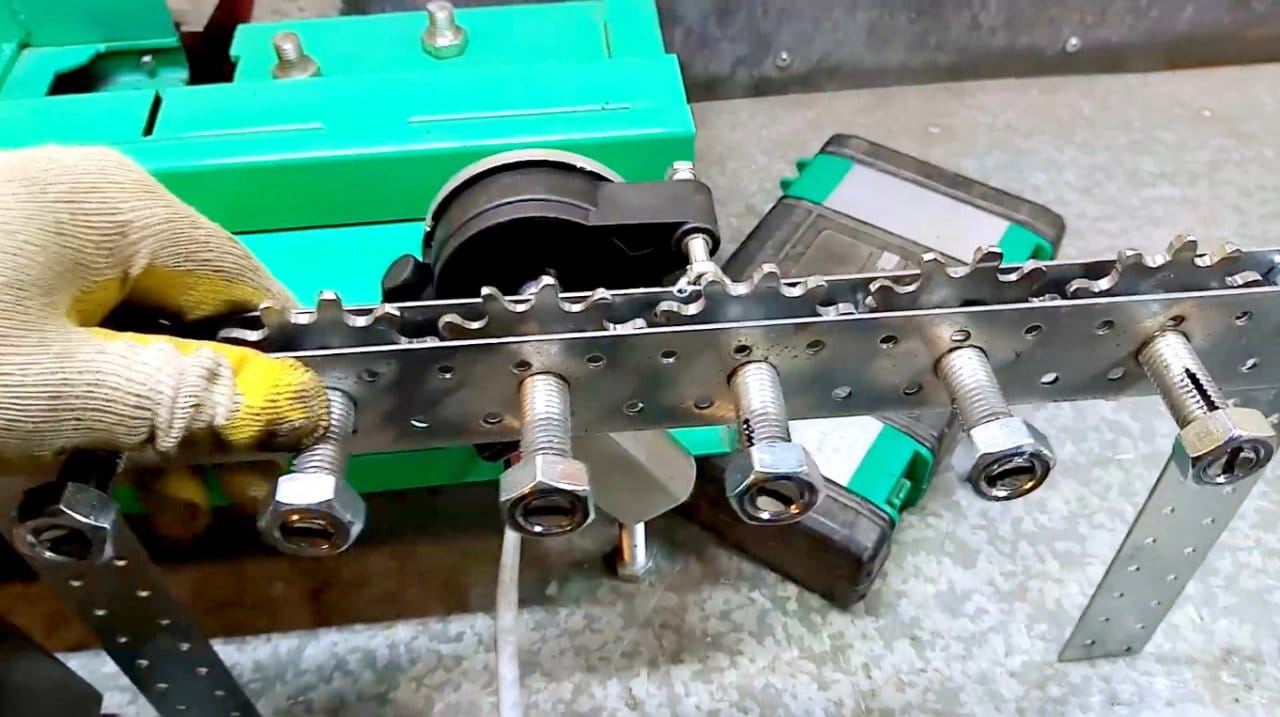 «Ленивый шашлычник» - автоматическое устройство для вращения шампуров