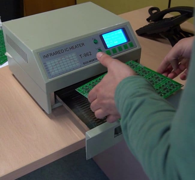 Устройство для левитации с помощью ультразвука