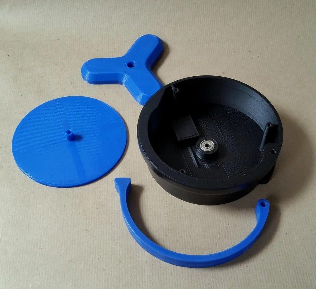 Проигрыватель виниловых дисков с передачей звука на Bluetooth устройства