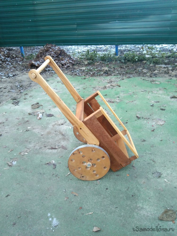 Декоративная тележка. Очень бюджетный вариант