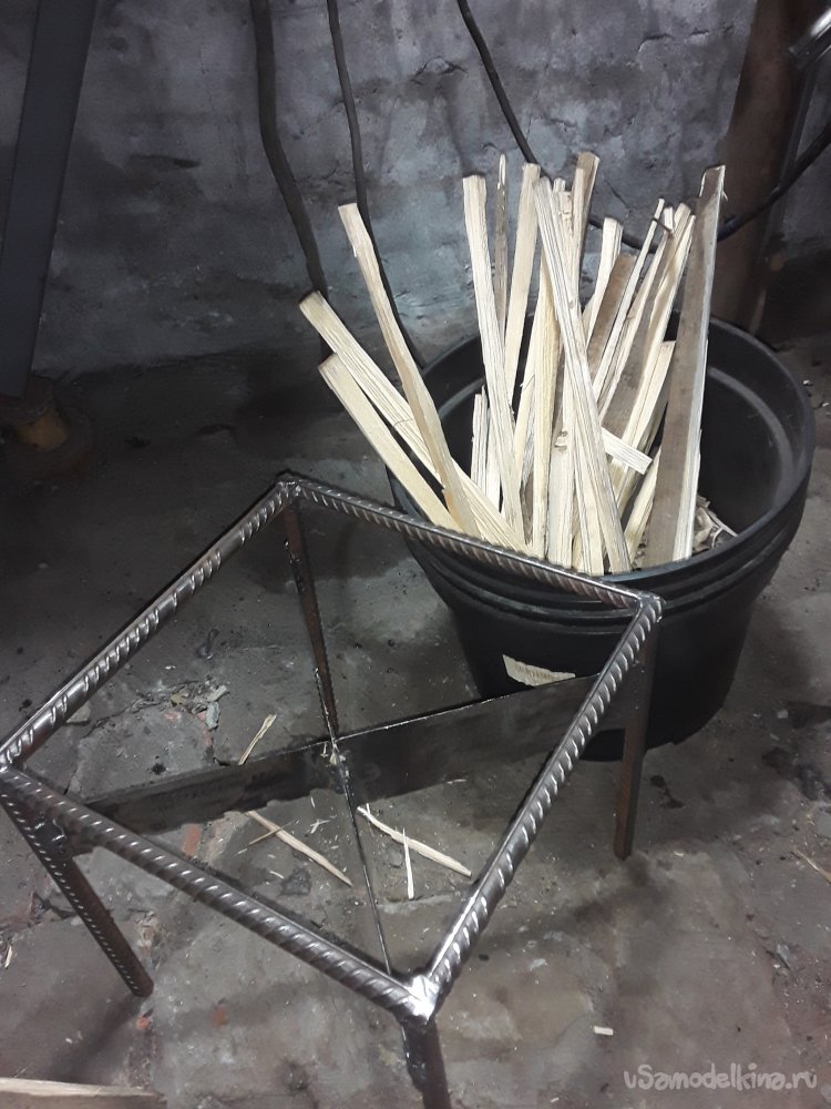 Приспособления для рубки мелких дров на щепку