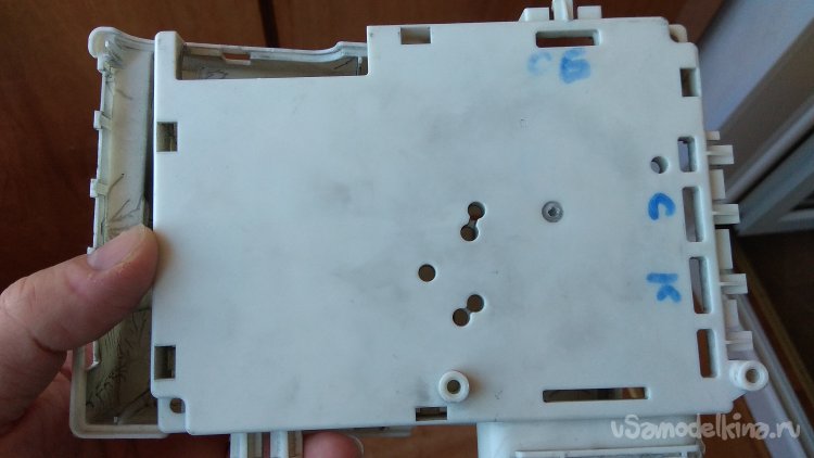 Простой ремонт стиральной машины Indesit IWUB 4085