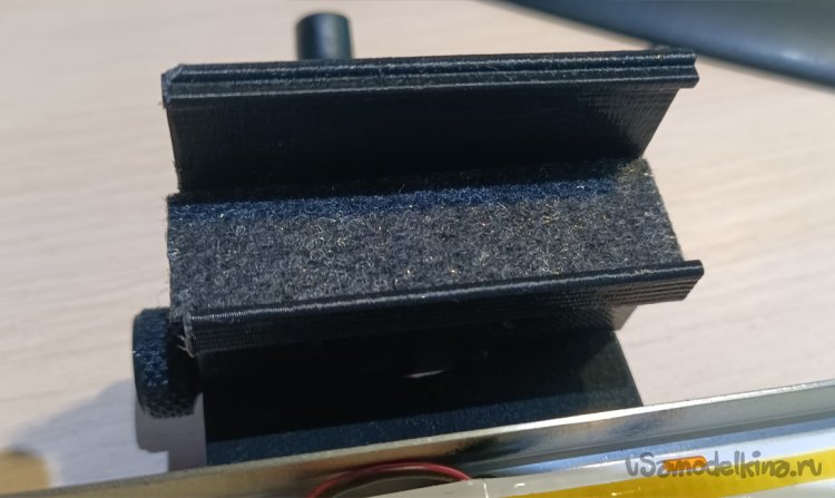 Наклейка карпета на низ ноги