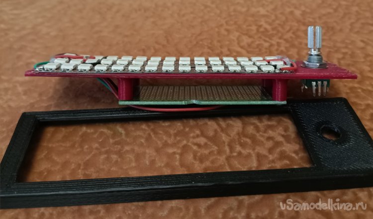 Панель с макетной платой